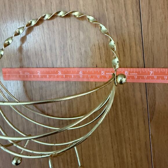 Brass Footed Wire Basket Twist Handle 5.5” x 6.5” - Picture 8 of 8